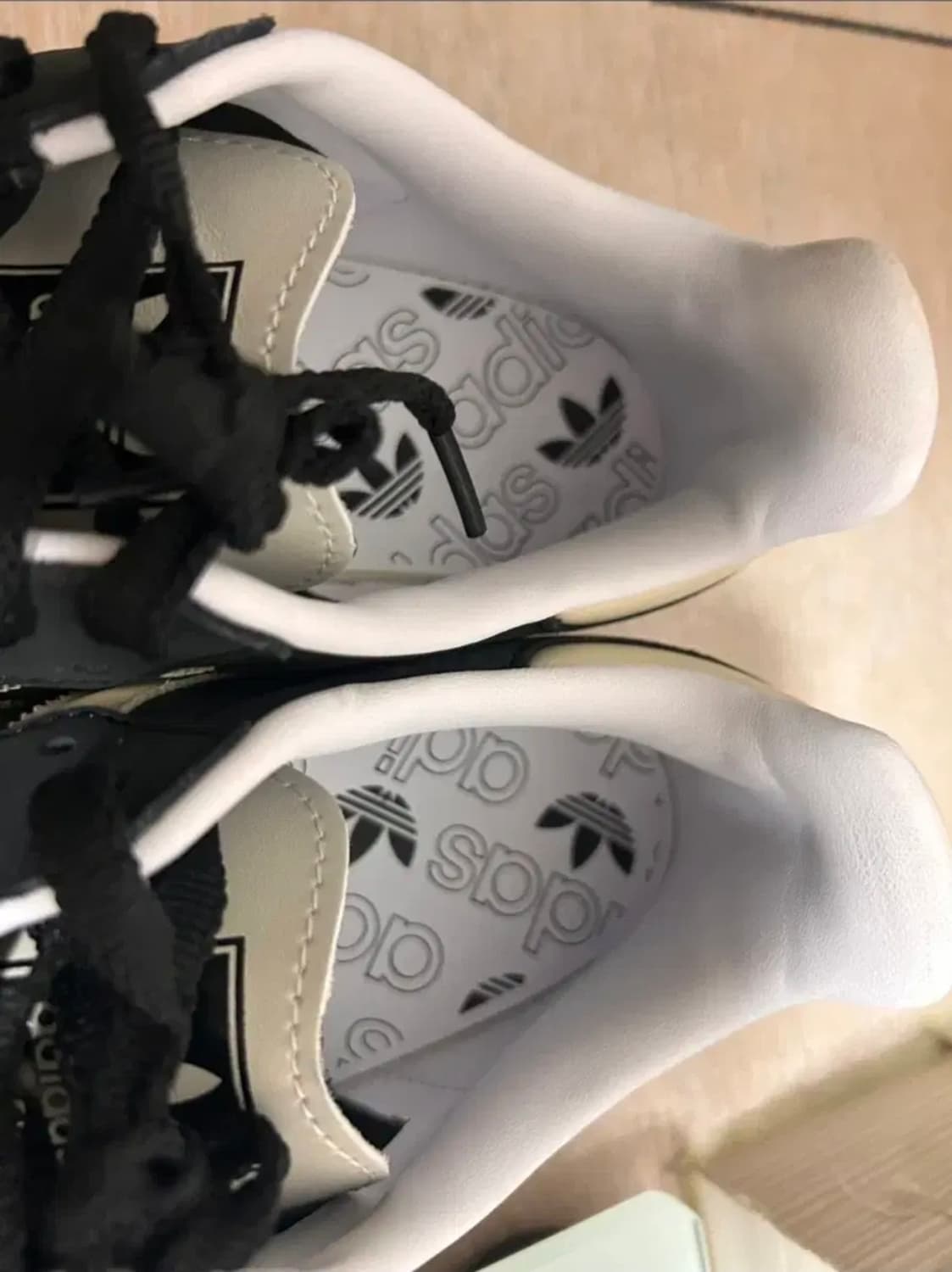 s급 아디다스 250 정품 삼바 OG 블랙 IE5836 사진 앞코 참고 상품이미지5