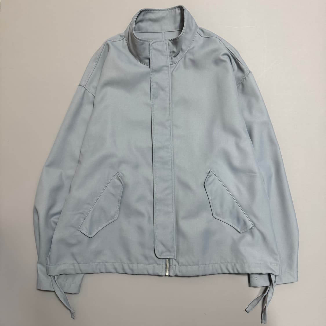 레이지블루(RAGE BLUE) 스카이블루 스트랩 하이넥 밀리터리 자켓 상품이미지6