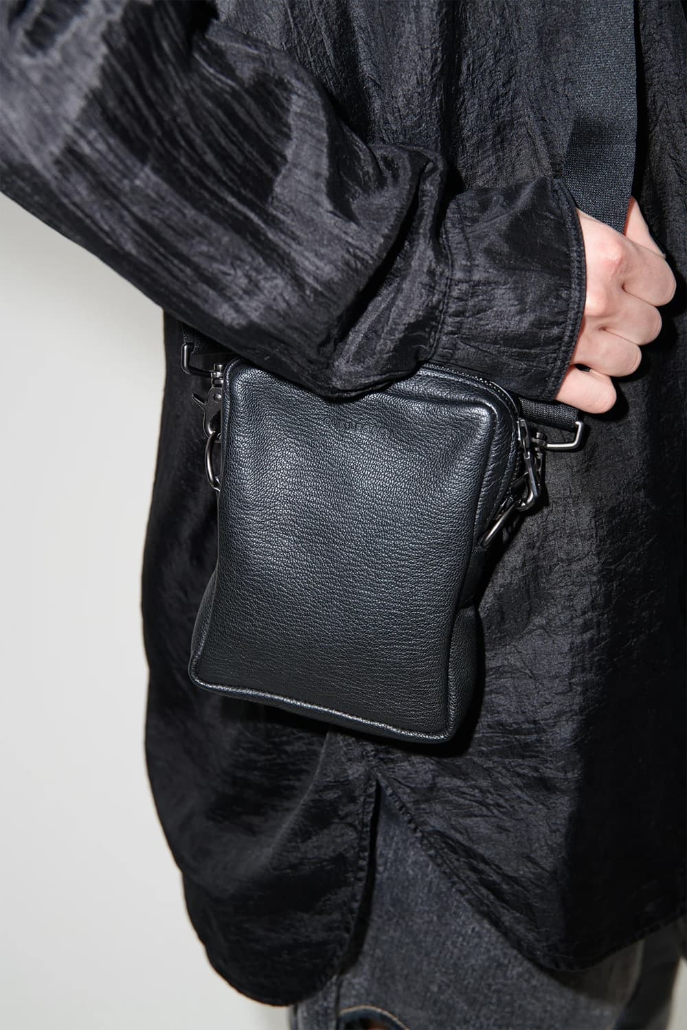 아워레가시 딜레이 미니 백 블랙 상품이미지3