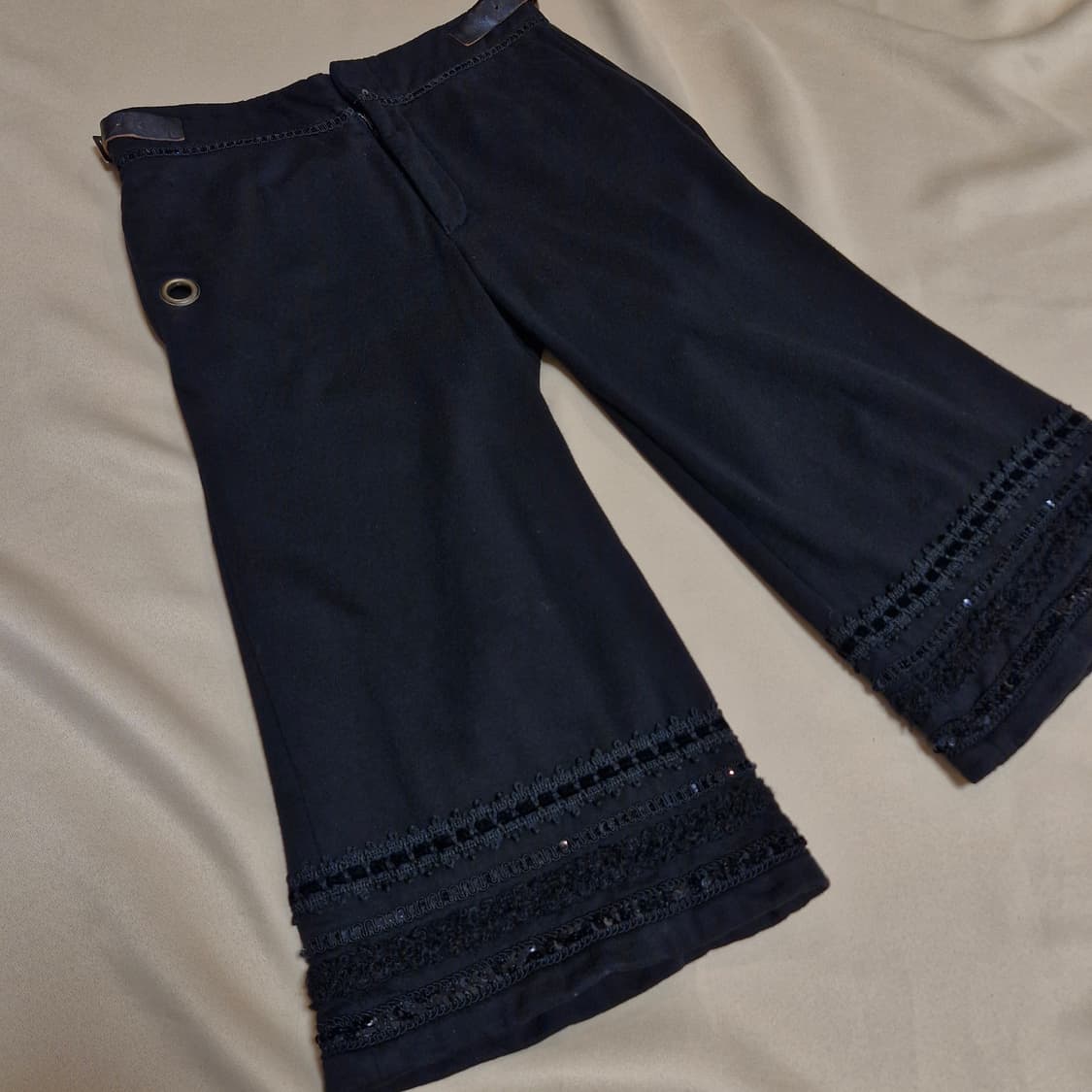 준야와타나베 레이스 쇼츠 상품이미지1