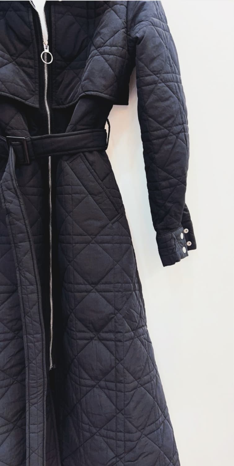 블랙 퀄팅 롱코트 (44-77) 상품이미지5