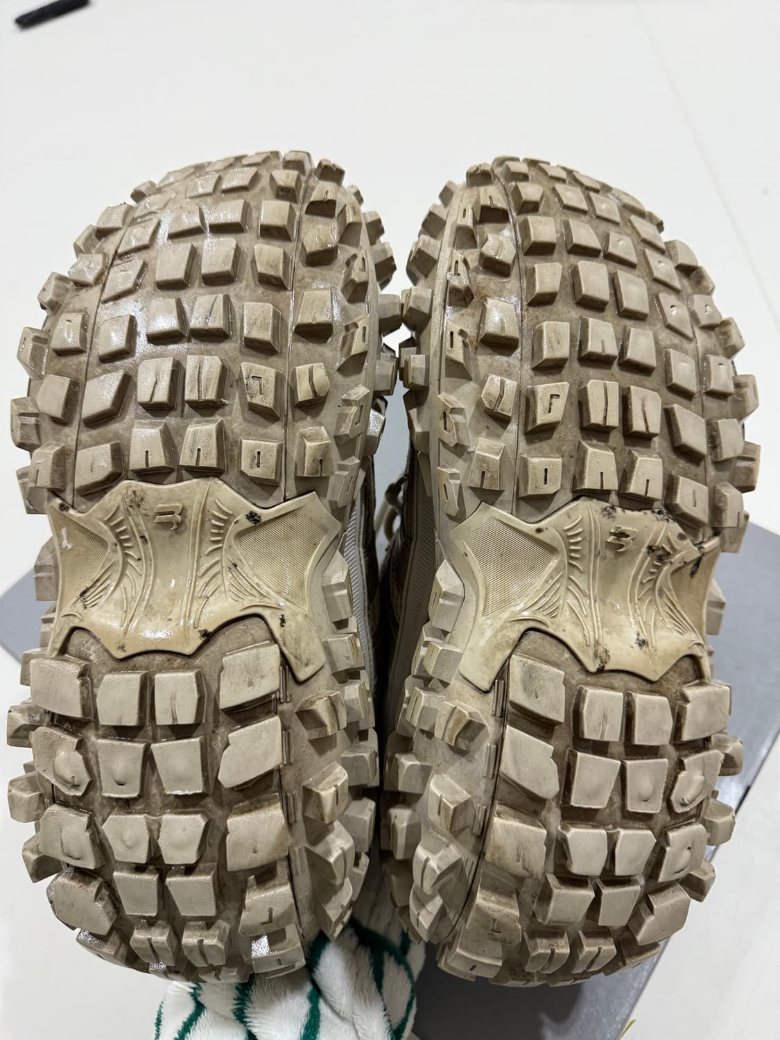 [42] 발렌시아가 디펜더 베이지 상품이미지5