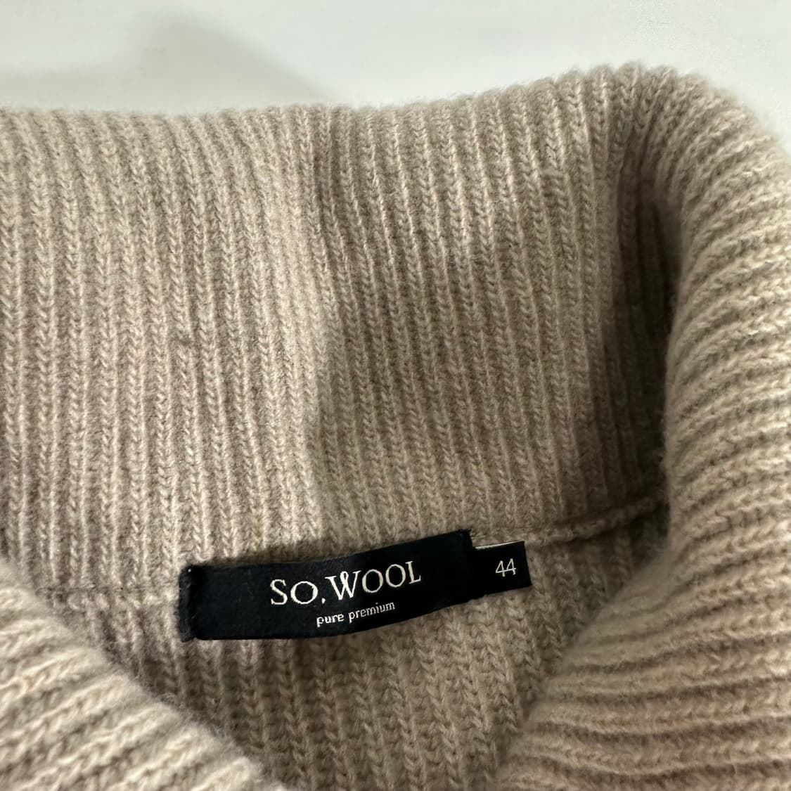 우먼S 쏘울 베이지 폴라카라 모100 니트집업 상품이미지4