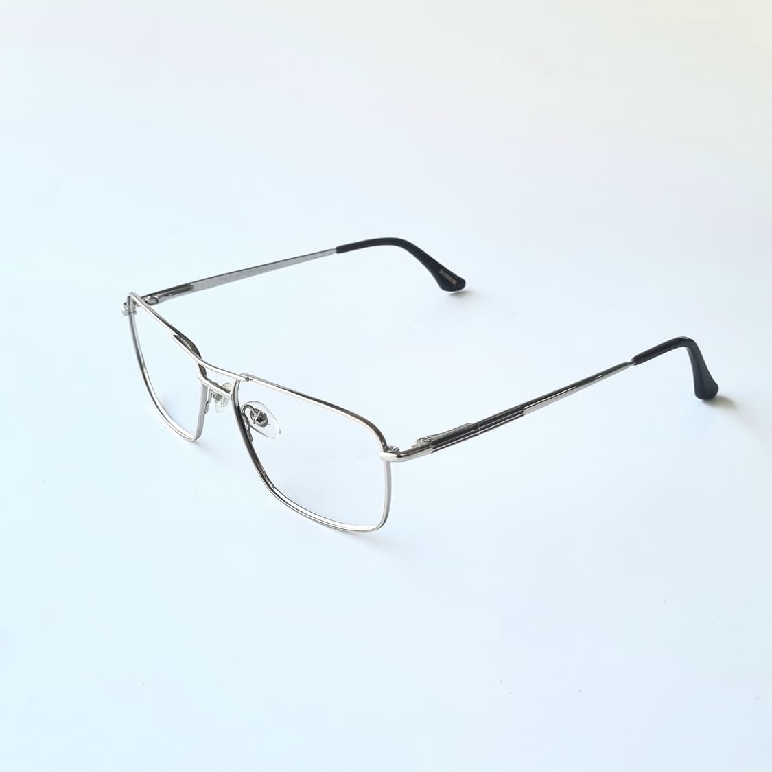 데드스탁 엣지를 더하는 투브릿지 긱시크 안경테 738 상품이미지3