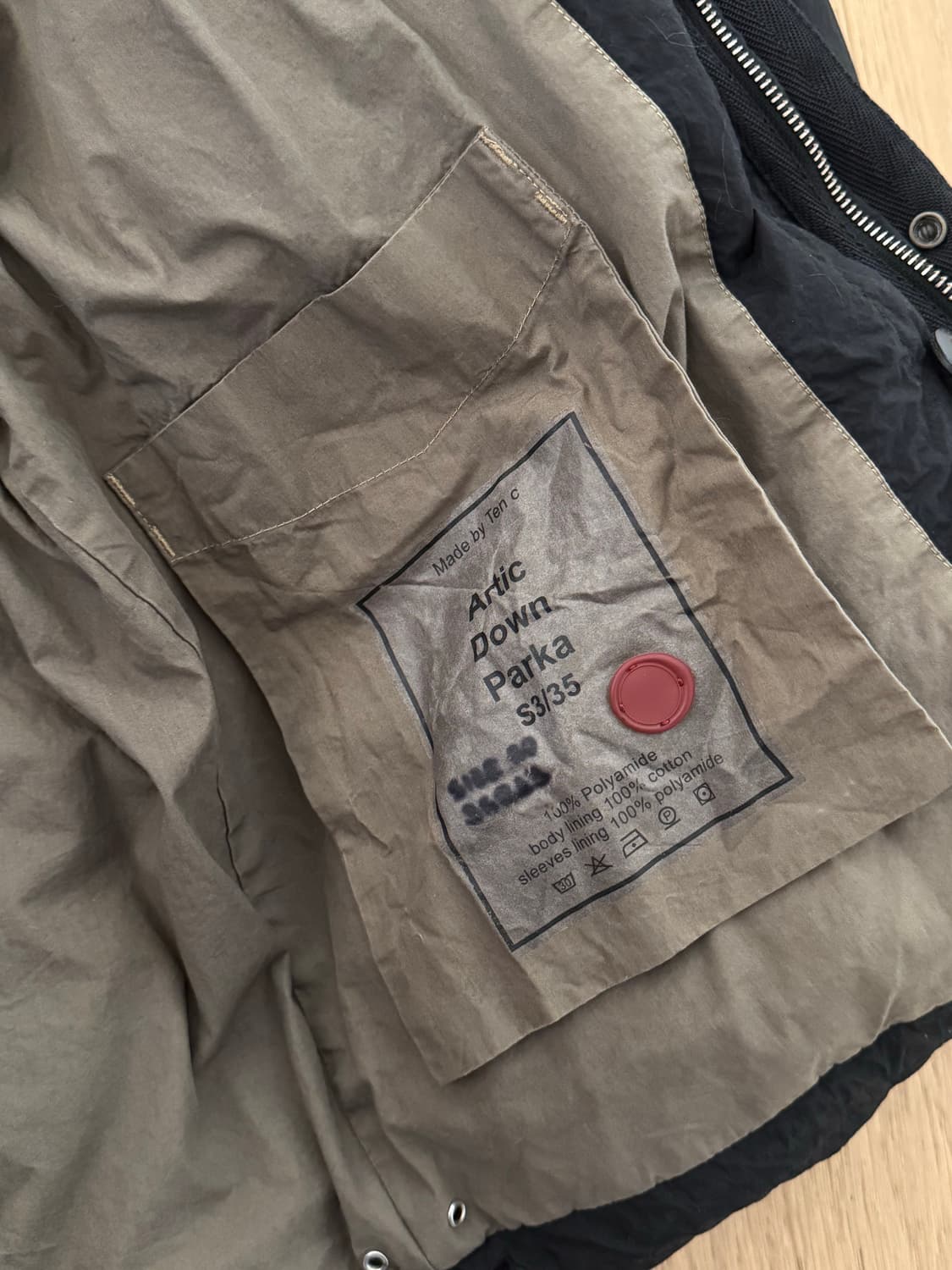 텐씨 아틱 다운 블랙 50사이즈 상품이미지2