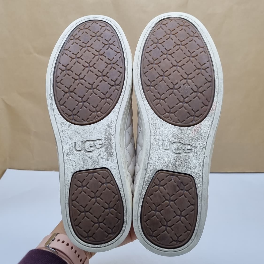 UGG. 어그 안감털 여성스니커즈230  상품이미지3