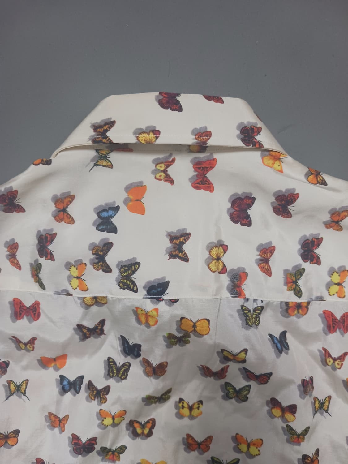 [100] 바찌 버터플라이 프린팅 실크 셔츠 VACCI 상품이미지8