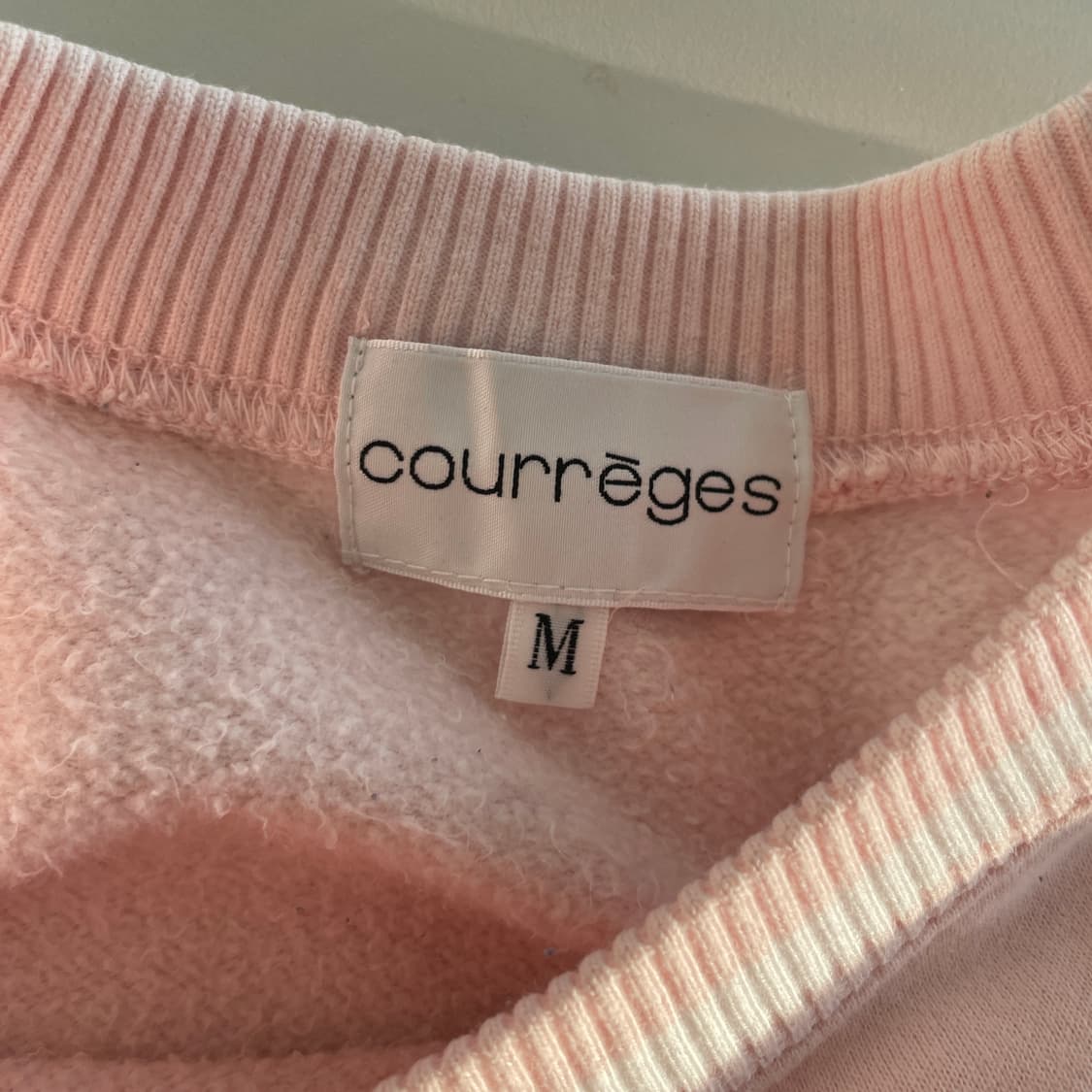 꾸레쥬 핑크 로고 맨투맨 상품이미지7