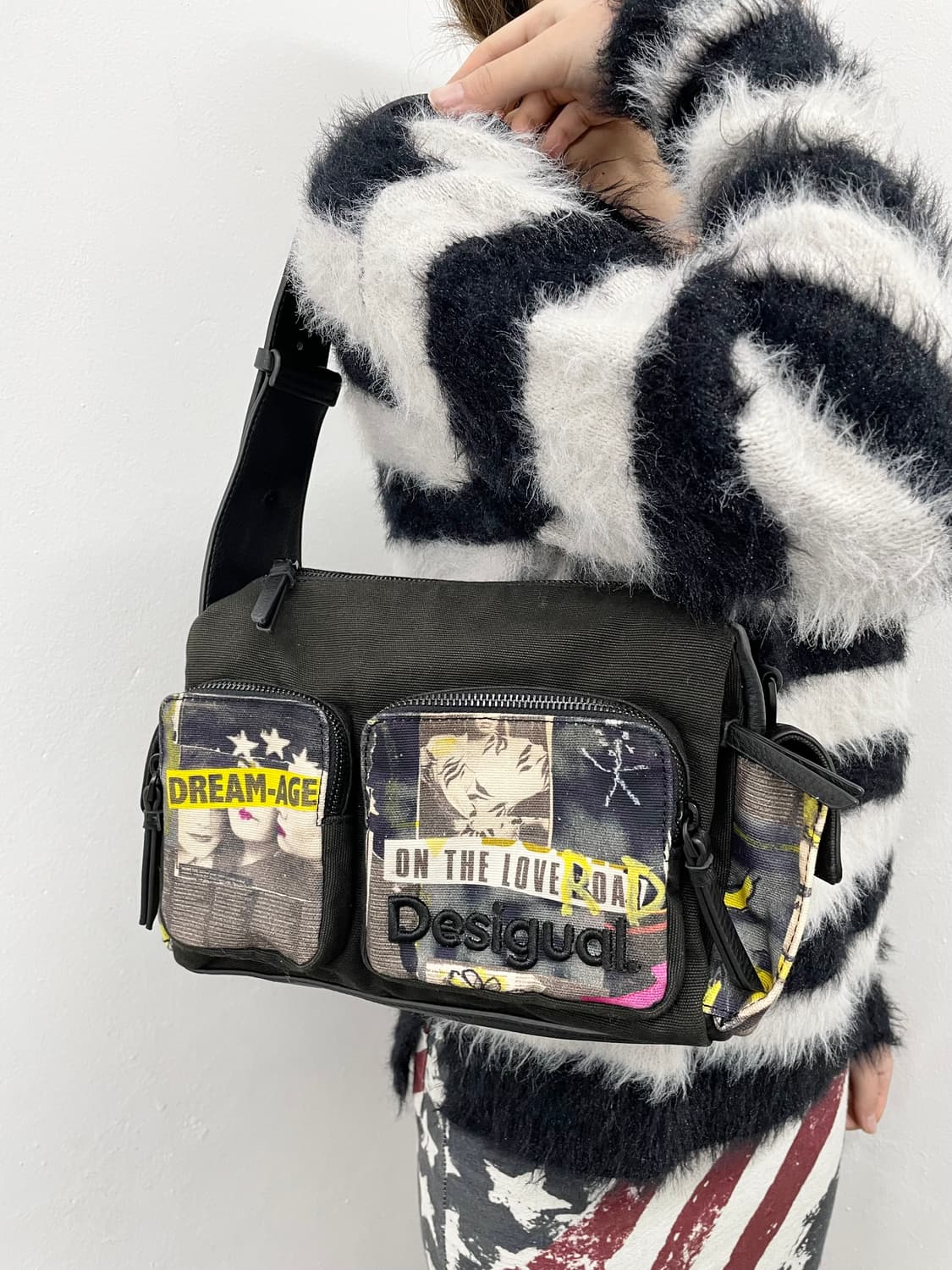 데시구알 일러스트 포켓 숄더백  상품이미지2