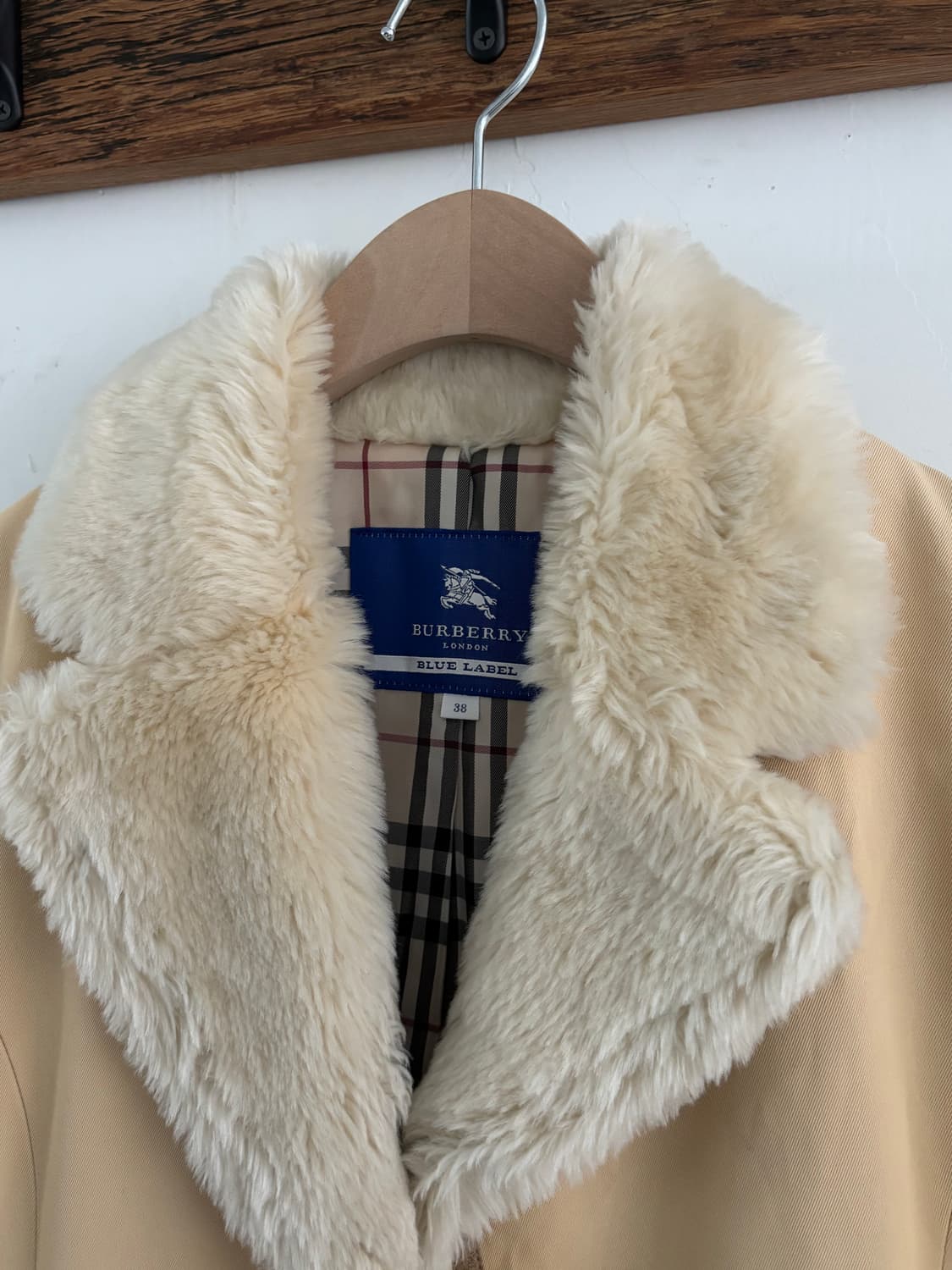 Burberry 버버리 옐로우 시어링  롱 코트 상품이미지7