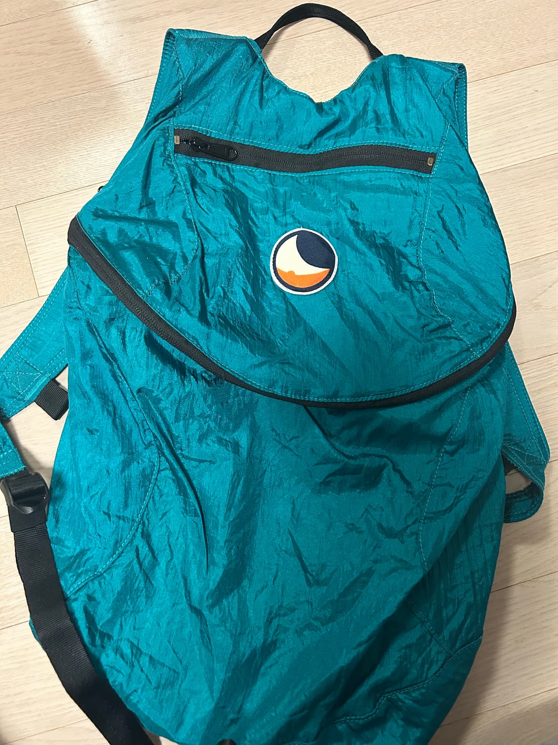 티켓투더문 백팩 플러스 25L 에메랄드 그린 상품이미지2