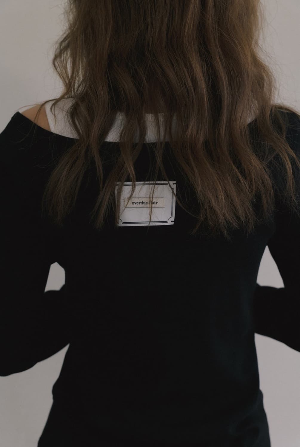 오버듀플레어 스쿱넥 티셔츠 블랙 상품이미지1