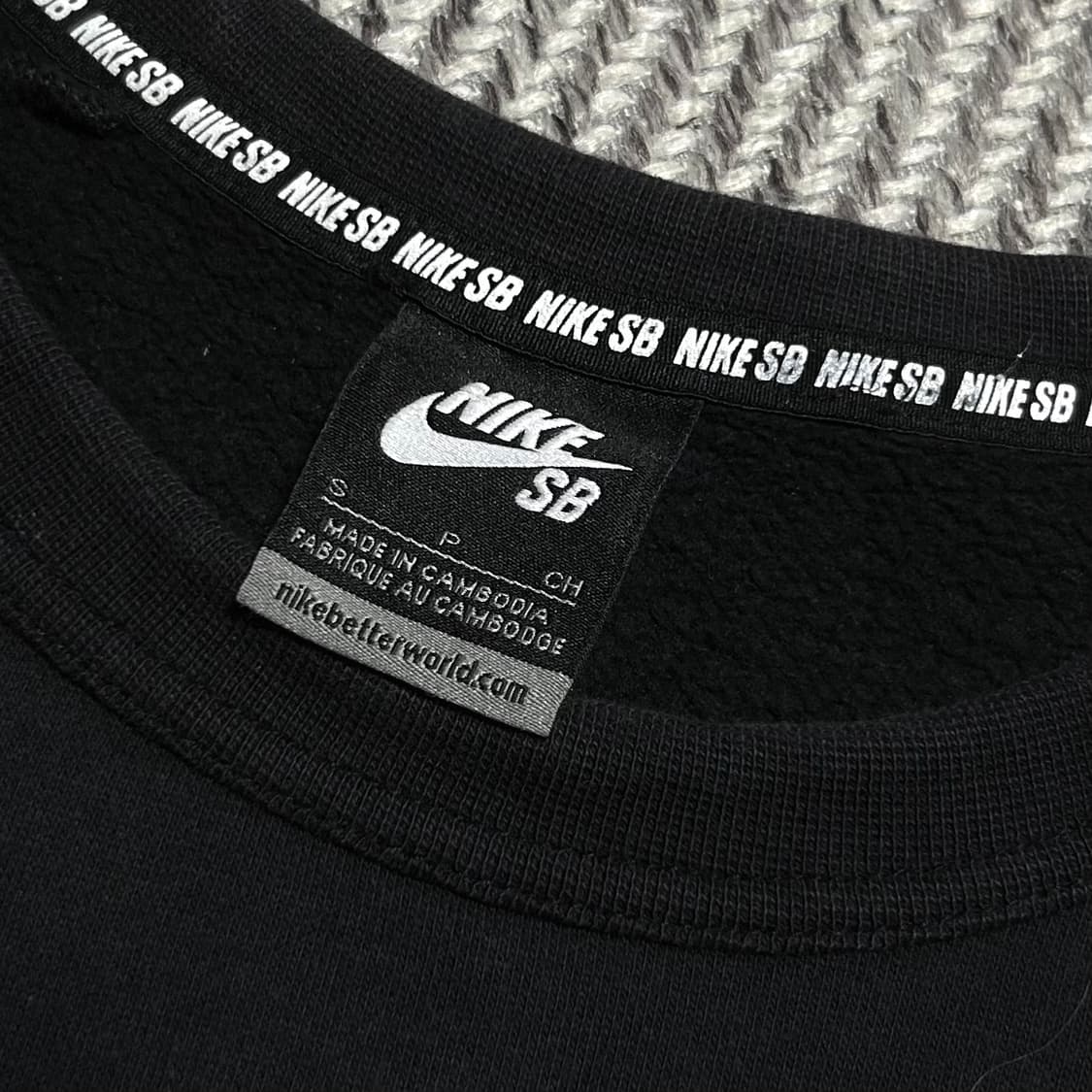 [S] Nike 나이키 SB 베이직 블랙 라운드 맨투맨 상품이미지4