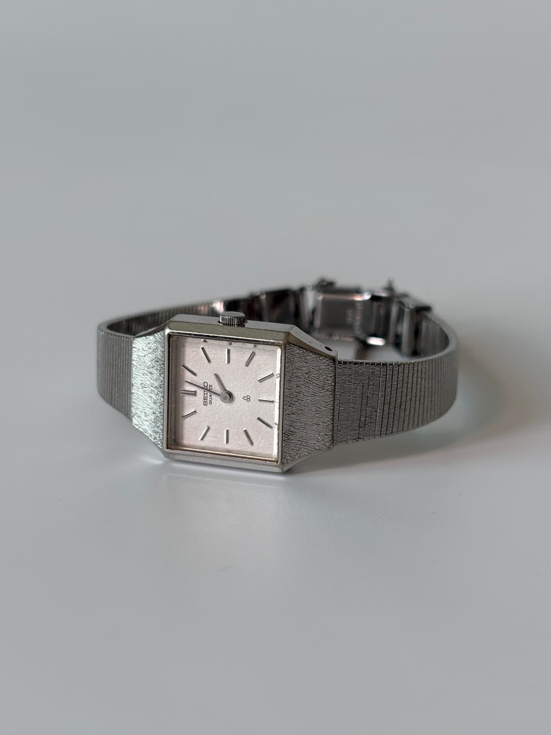 1980s Texture Bracelet Ladies Quartz 상품이미지1