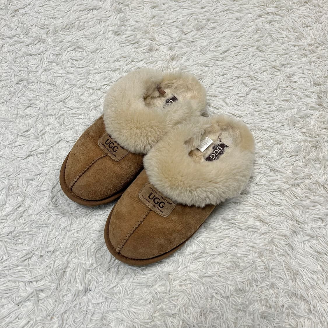 UGG Slippers 상품이미지1