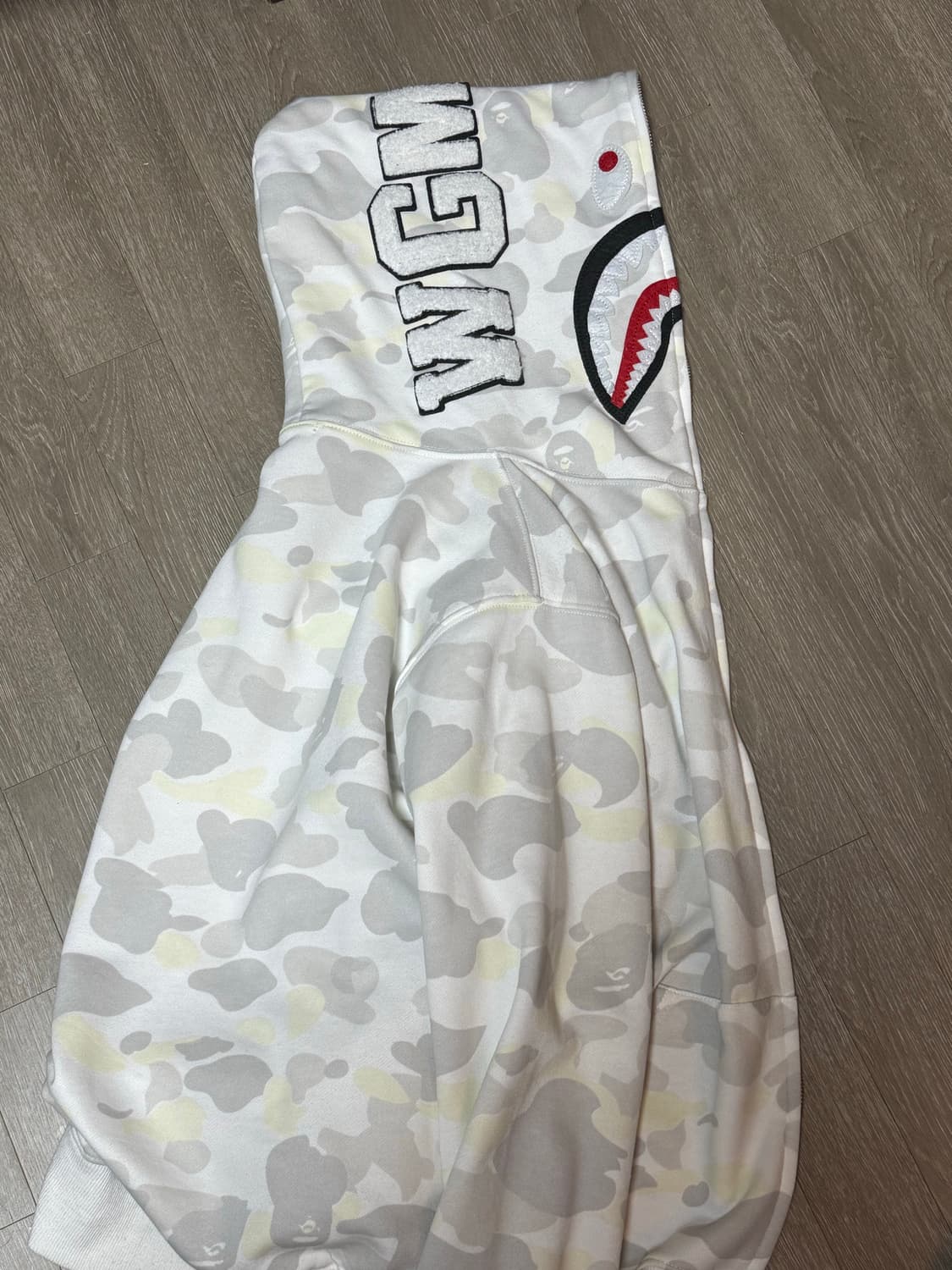 베이프 야광 후드집업 판매 상품이미지2