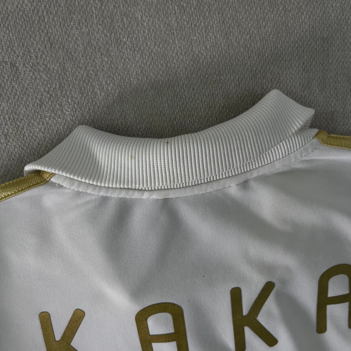 100 아디다스 카카 레알마드리드 8번 화이트 골드 져지 상품이미지7