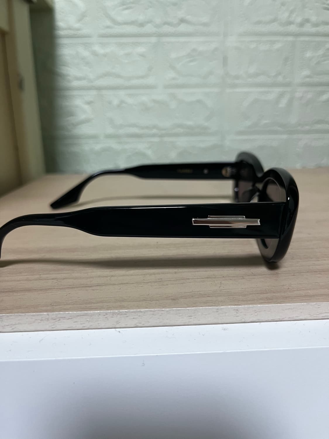 젠틀몬스터 탐부 01 상품이미지4