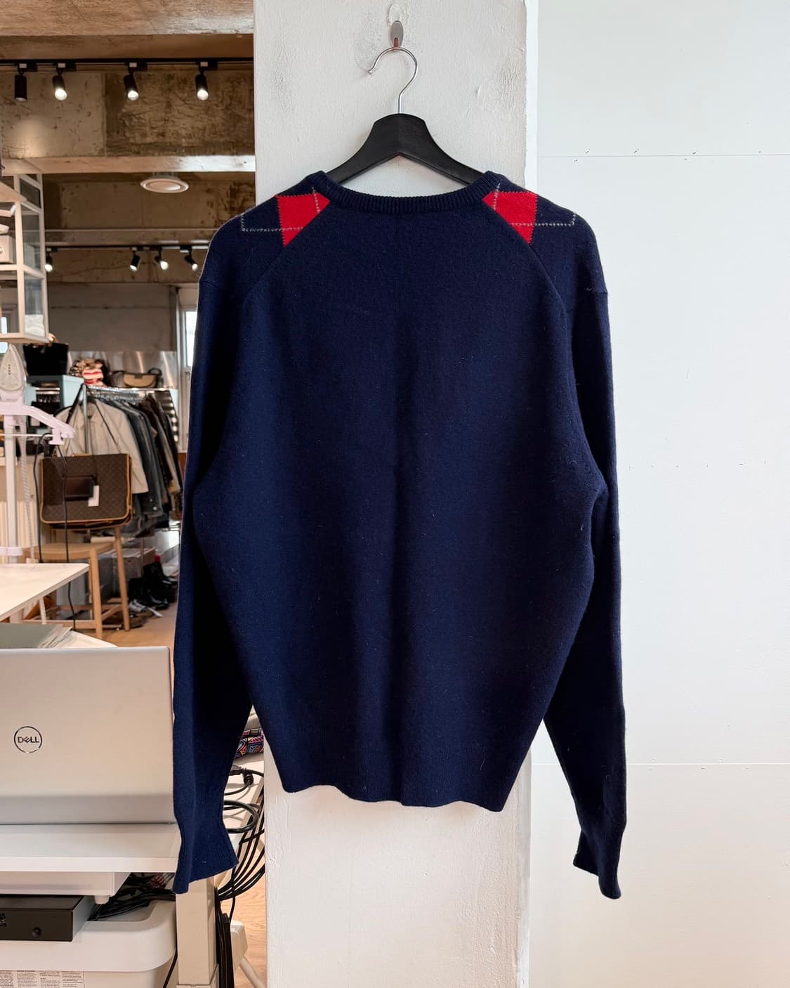 버버리 네이비 아가일패턴 브이넥 니트  상품이미지7