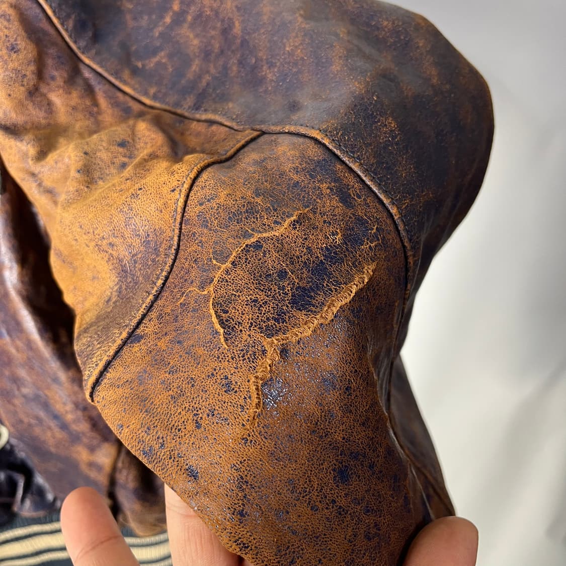 [Freedom Leather Company] USA 레더 바시티자켓 상품이미지5