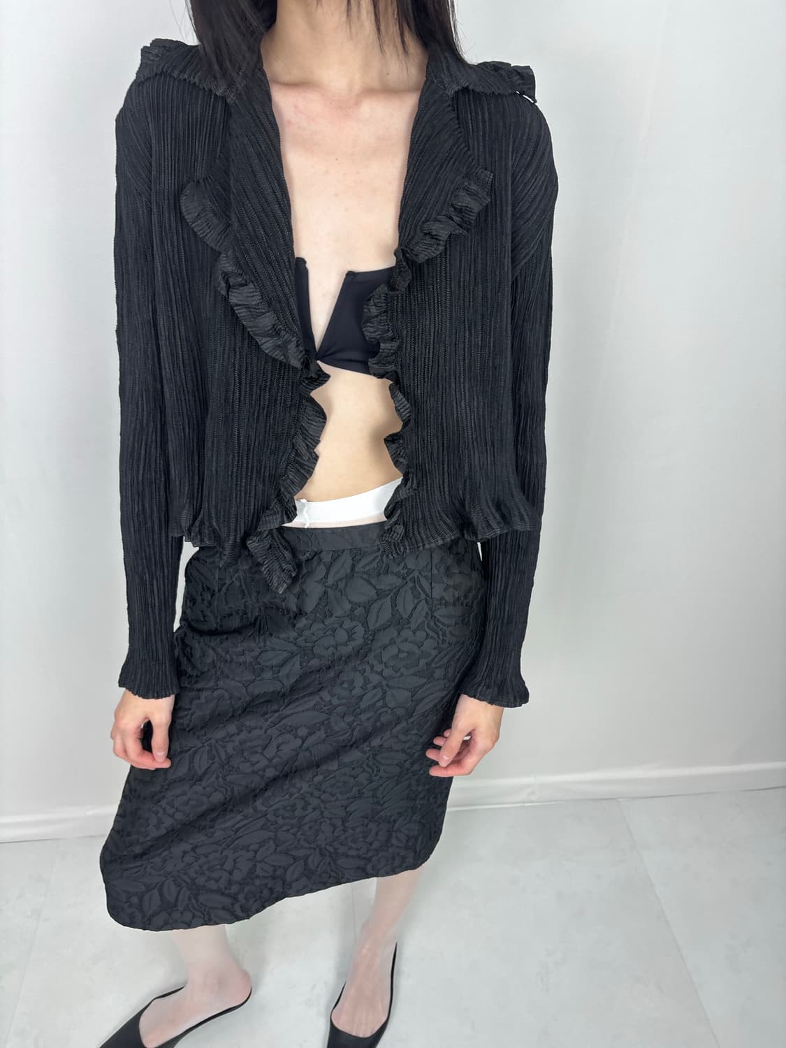 RUFFLE PLEATED CARDIGAN 상품이미지2