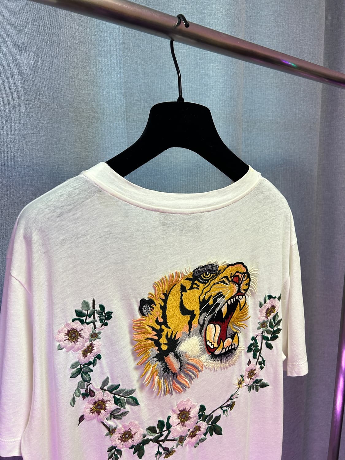 구찌 타이거 플라워 빈티지 로고 티 상품이미지6