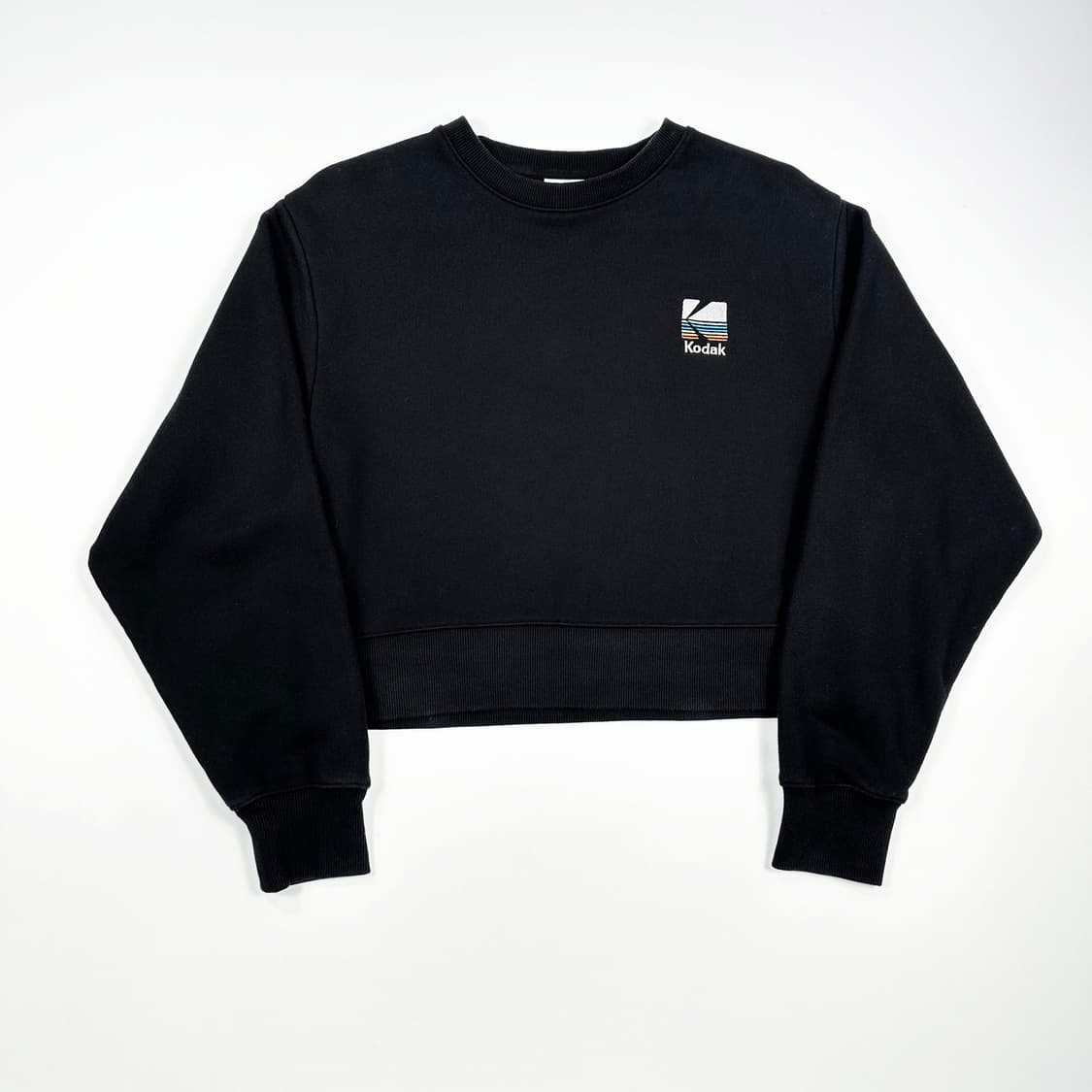 코닥 레터링 백로고 블랙 크롭 맨투맨 (S 여성추천) 상품이미지2