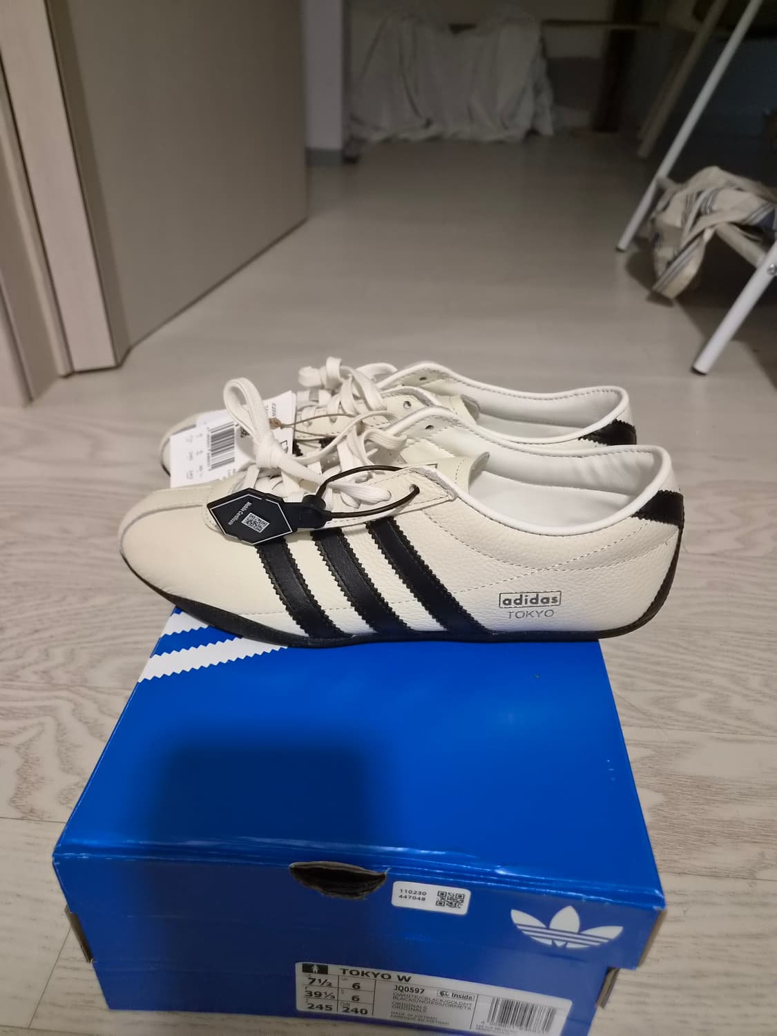 [새상품] 아디다스 도쿄 오프화이트 245 상품이미지3