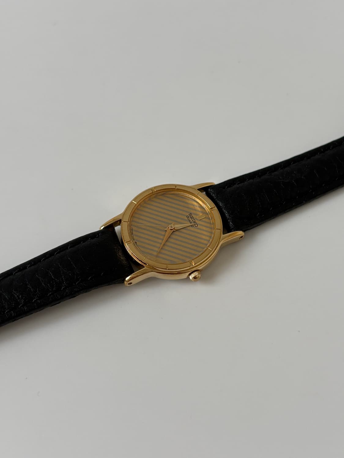 1980s Stripe Dial Gold Ladies Quartz 상품이미지4