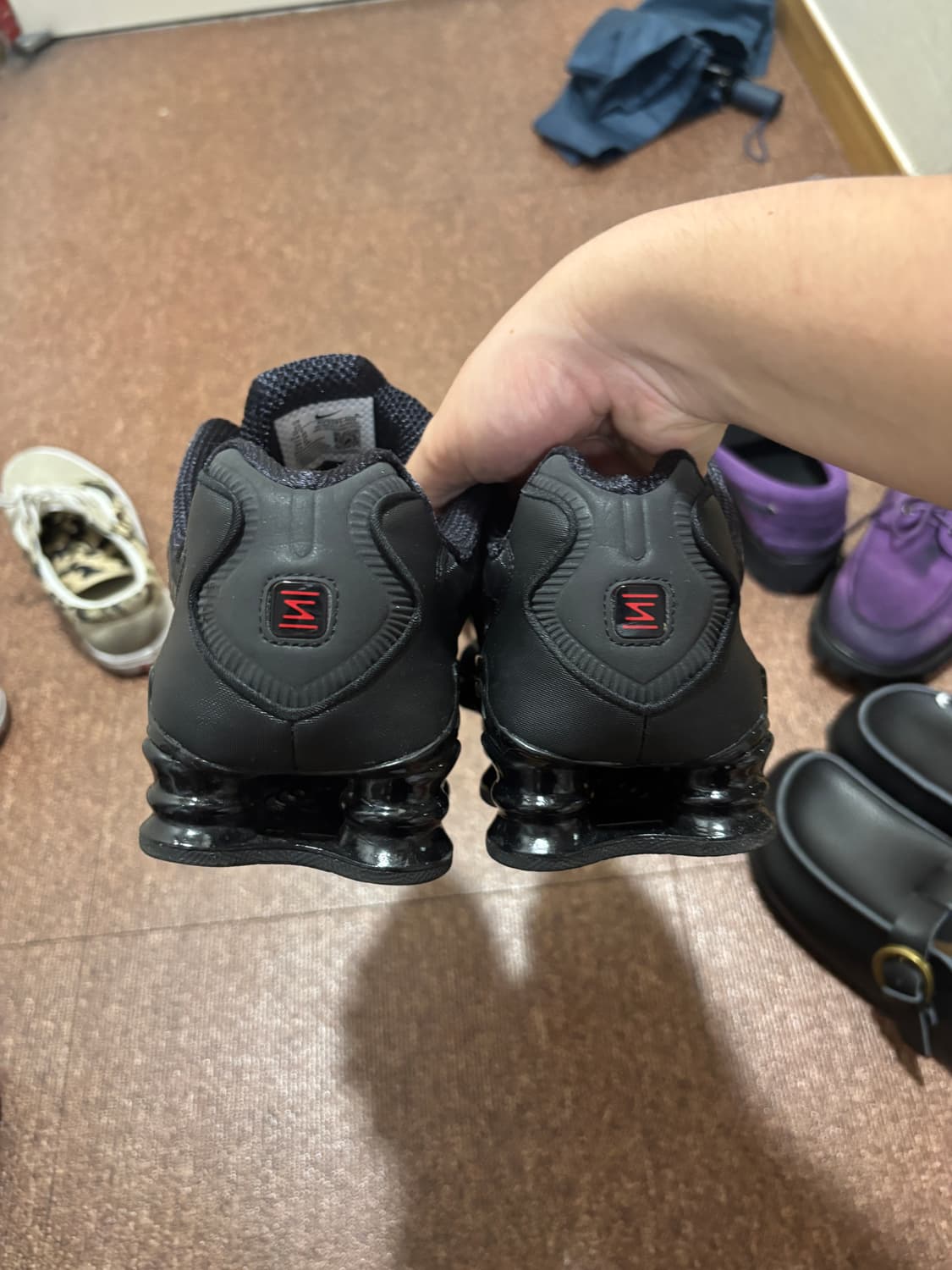 나이키 샥스 블랙 상품이미지4