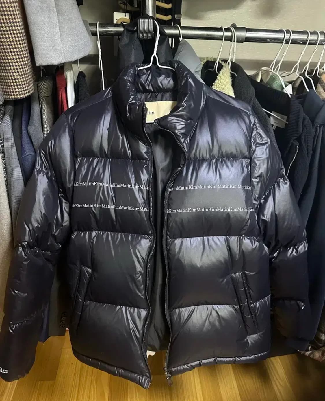 마땡킴 글로우 패딩 판매합니다 상품이미지1