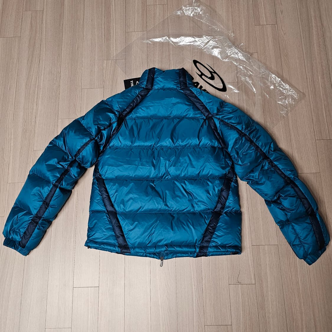 L 새제품) 트래블 덕 다운 80:20 패딩 사파이어 블루 체감 105 상품이미지2