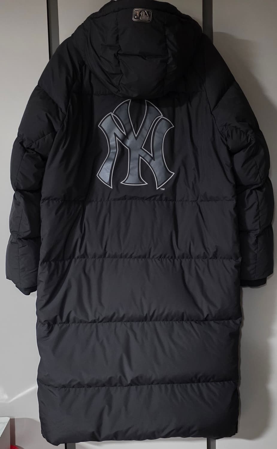 MLB 뉴욕 양키스 빅로고  덕다운 롱패딩. 싸이즈105. 남자 상품이미지4