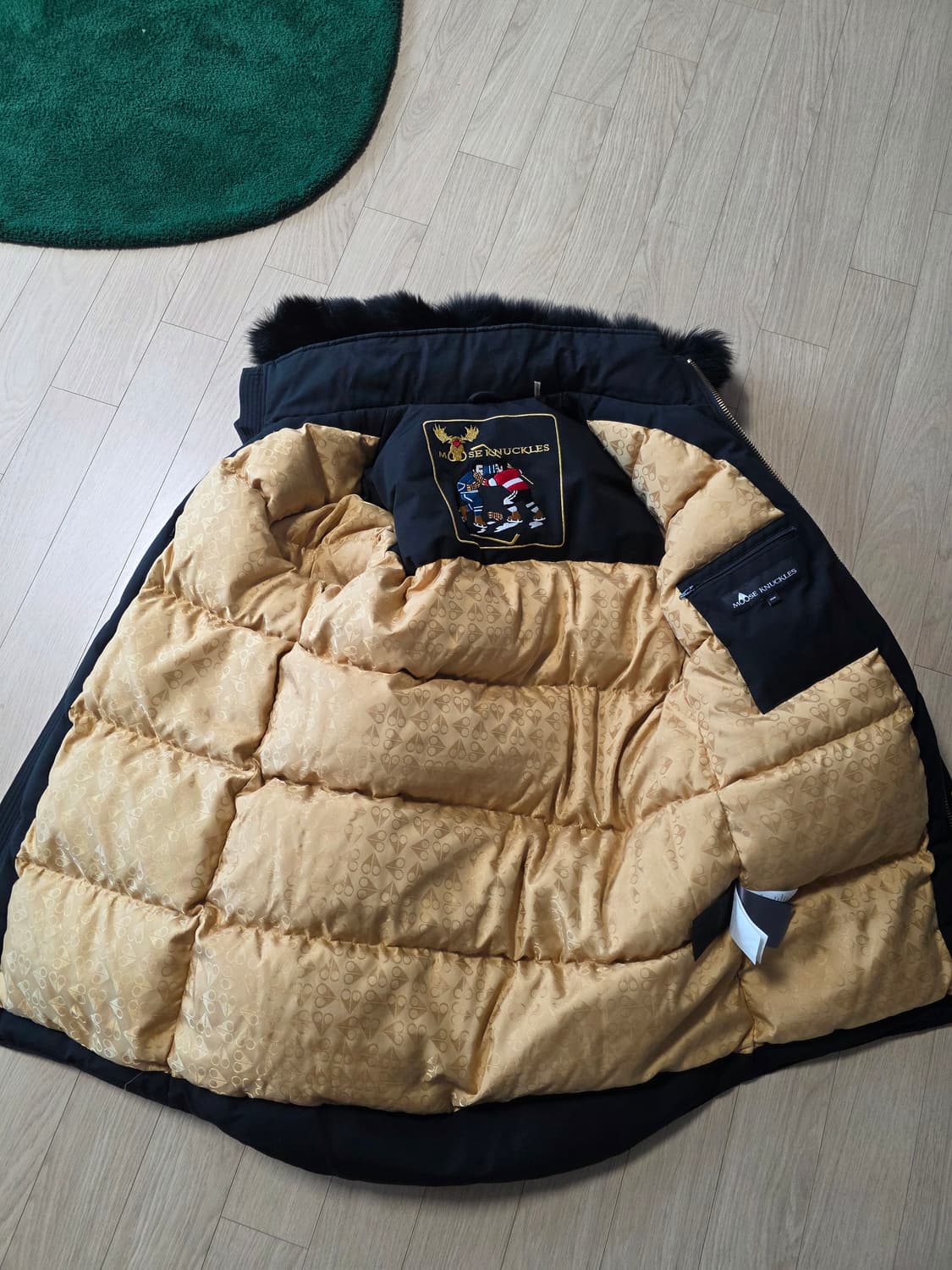 무스너클 패딩 사이즈M 상품이미지1