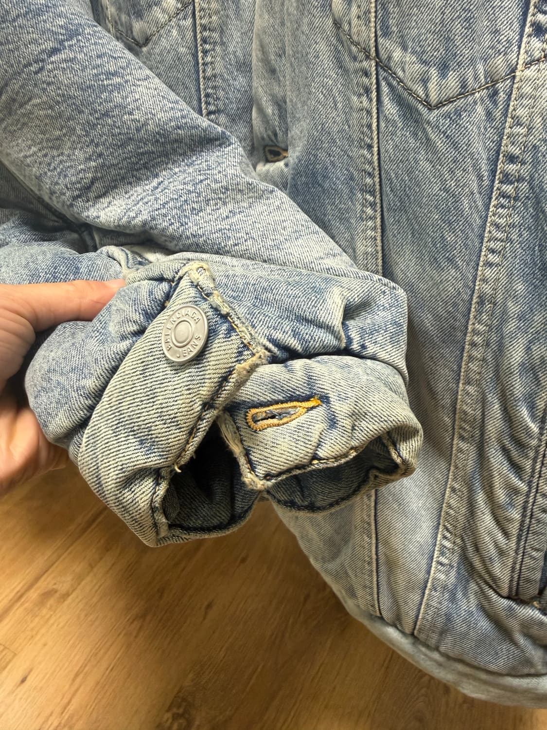 발렌시아가 페디드데님 자켓 팝니다 상품이미지5