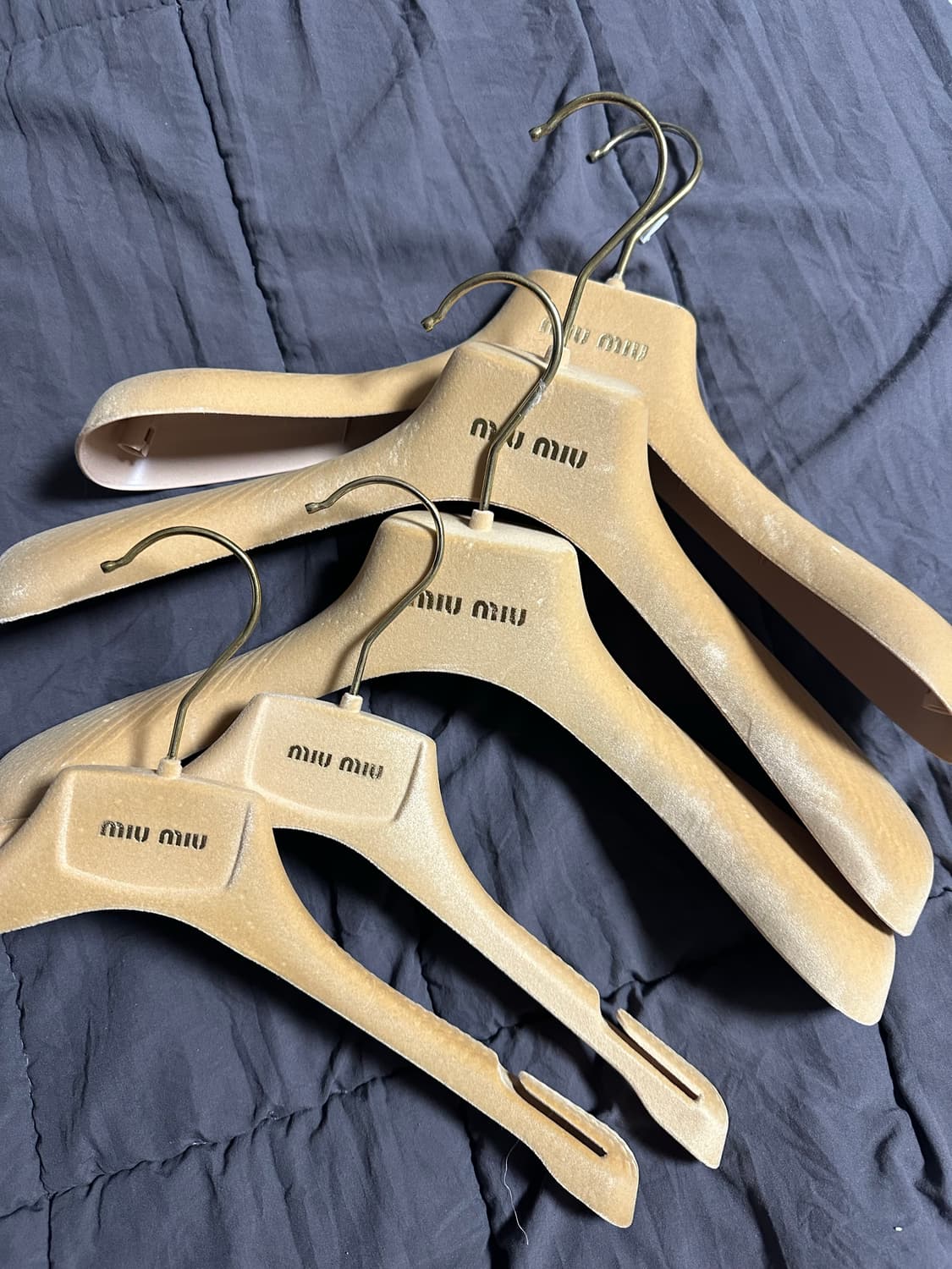 미우미우 옷걸이 상품이미지1