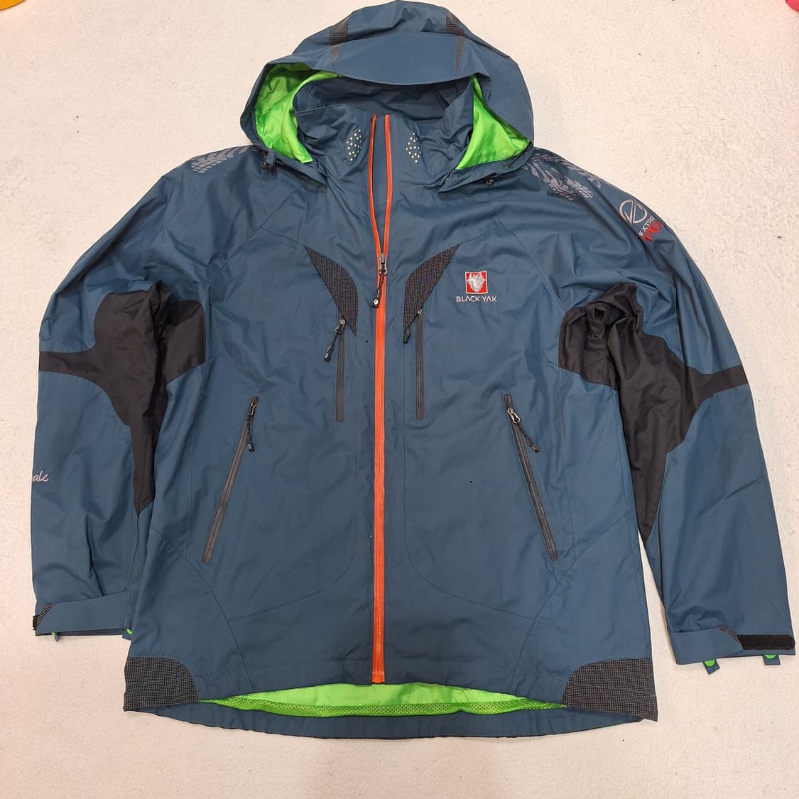 블랙야크  바람막이100 상품이미지1