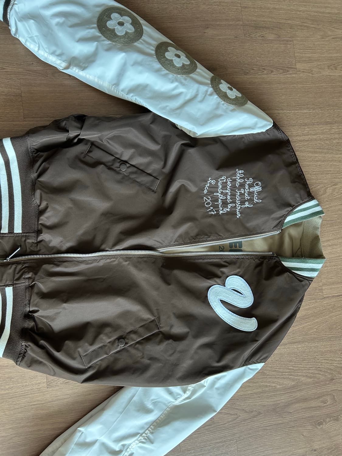 Vandy The Pink x Alpha Industries Bomber 상품이미지1