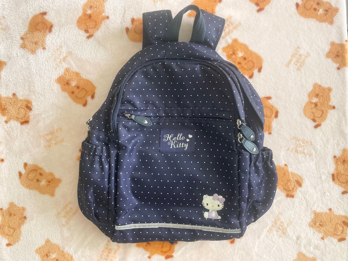 모리걸 빈티지 헬로키티 hello kitty 네이비 도트 백팩💙🤍 상품이미지1