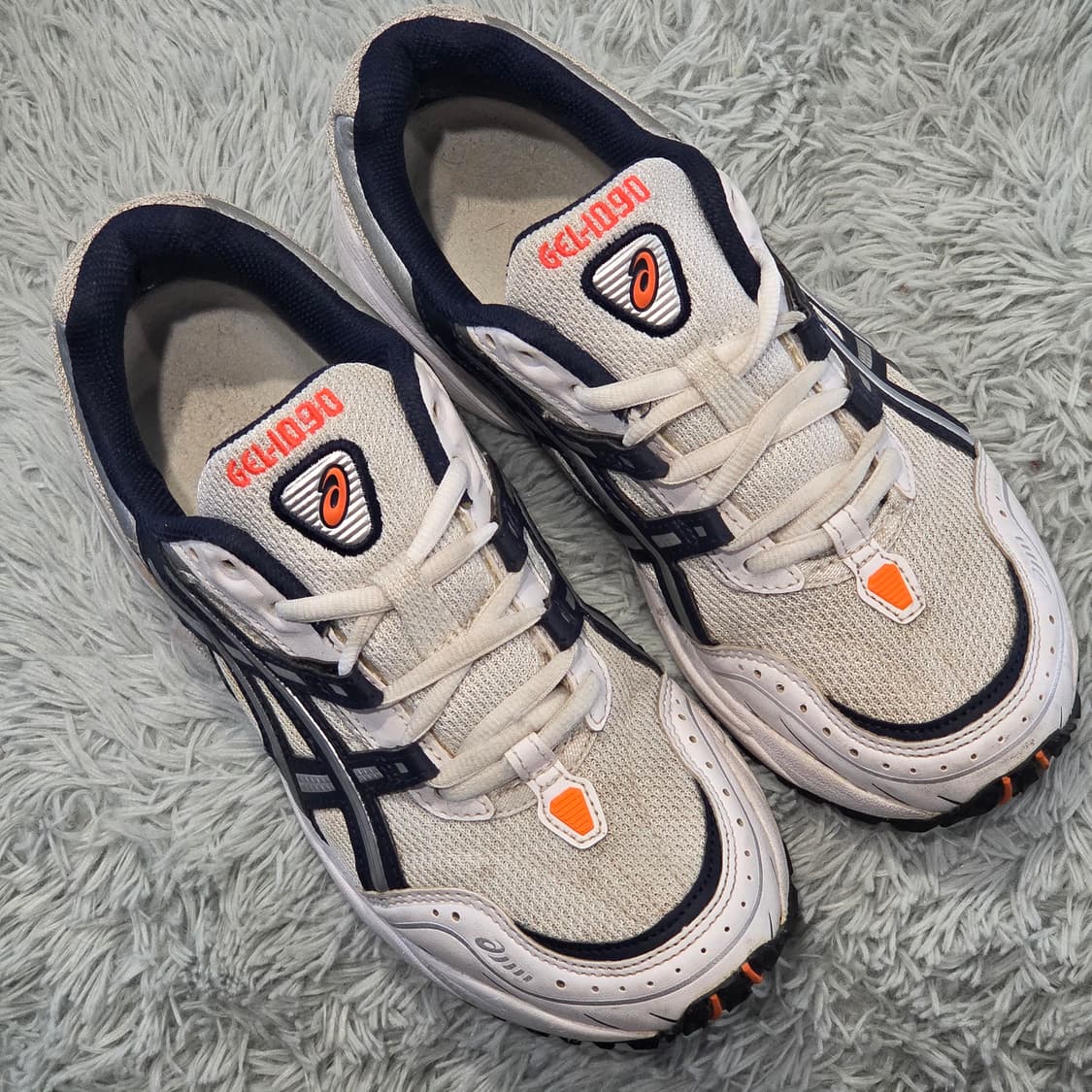 7q-6:아식스 젤 1090 화이트 네이비 러닝 스니커즈 (24.5cm) 상품이미지5