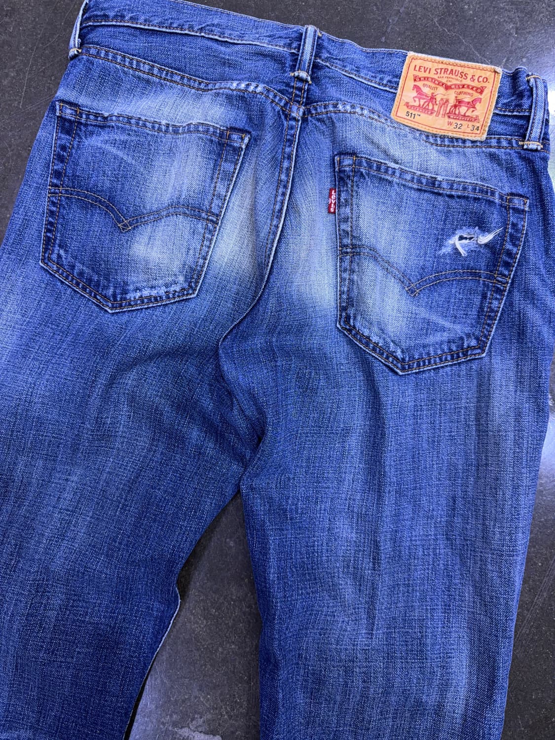 리바이스 511 빈티지 데미지 리워크 슬림핏 데님팬츠 32 상품이미지7