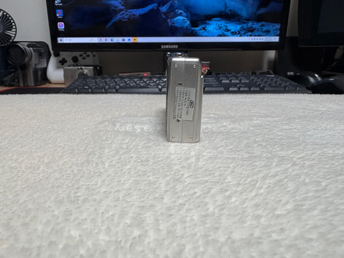 📸💖✨ 완전 깜찍 감성 폭발… 아이유 디카 익서스 50 등장 💕📸 상품이미지5