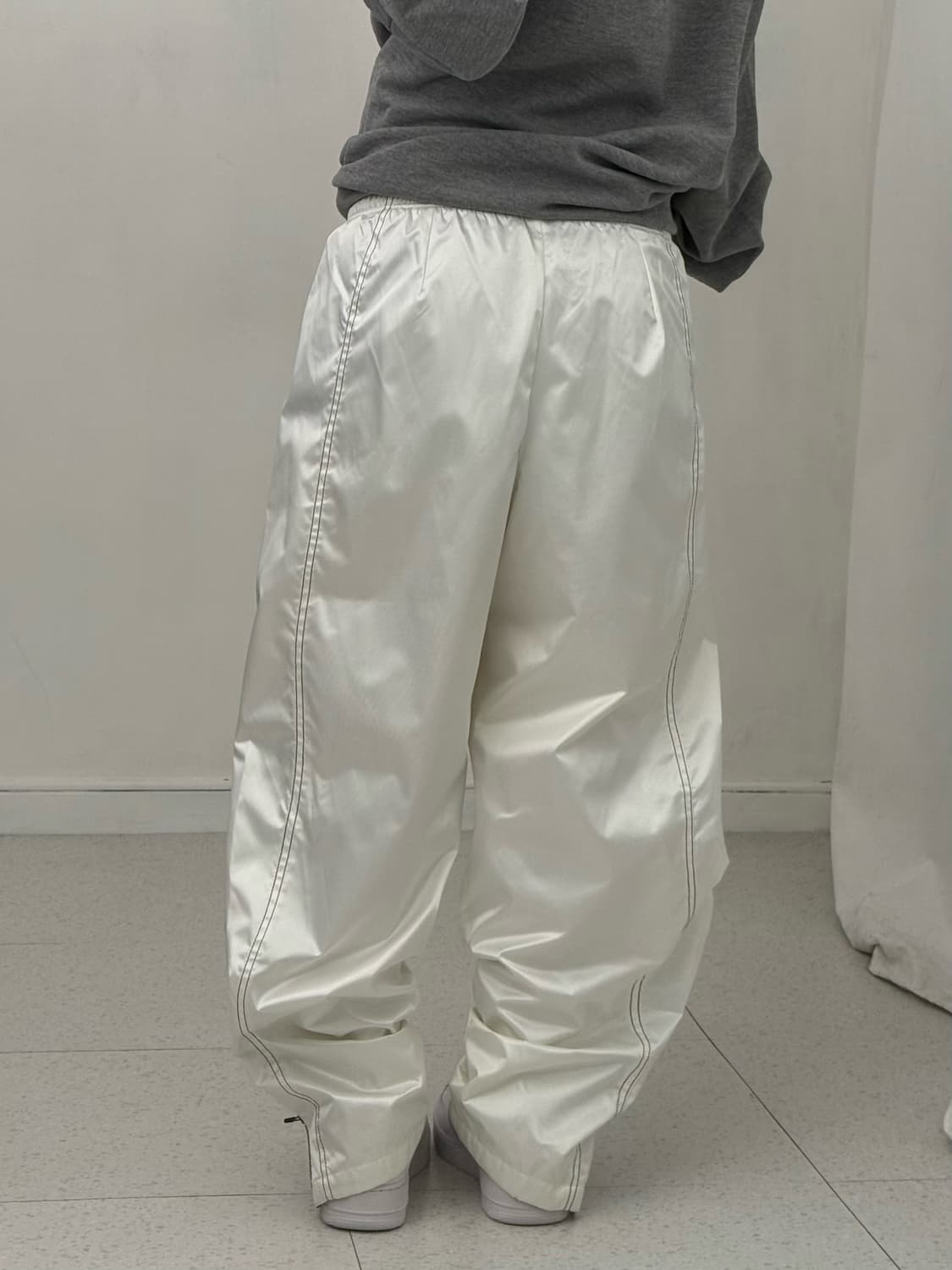 챔피온 화이트 트랙팬츠 상품이미지4