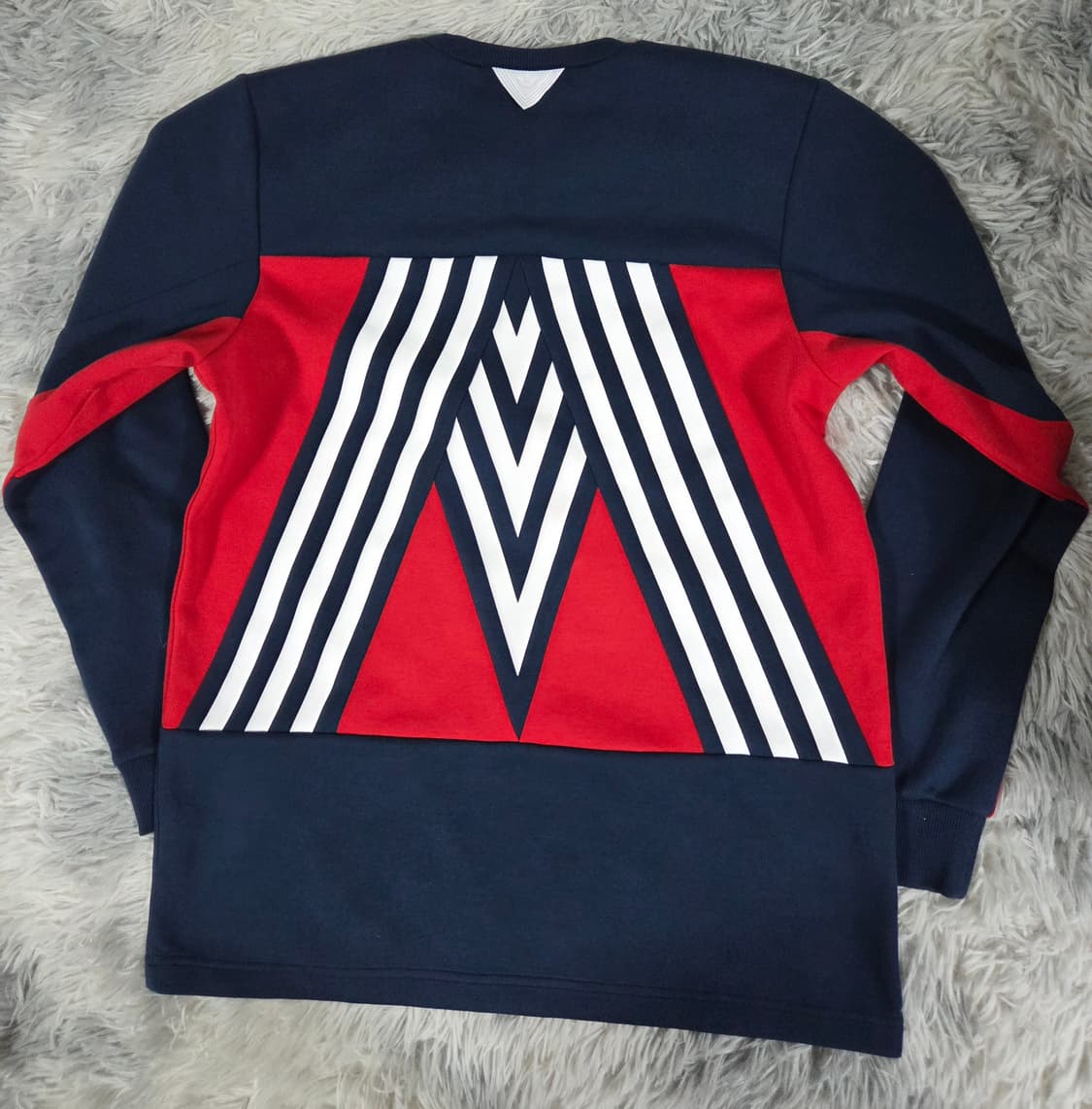 [105] 아디다스 X 화이트마운티니어링 크루넥 맨투맨 네이비 상품이미지2