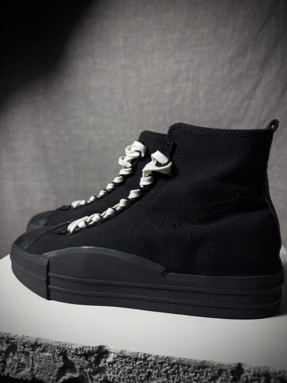 Yohji Yamamoto Y-3 High-Top Sneakers 상품이미지2