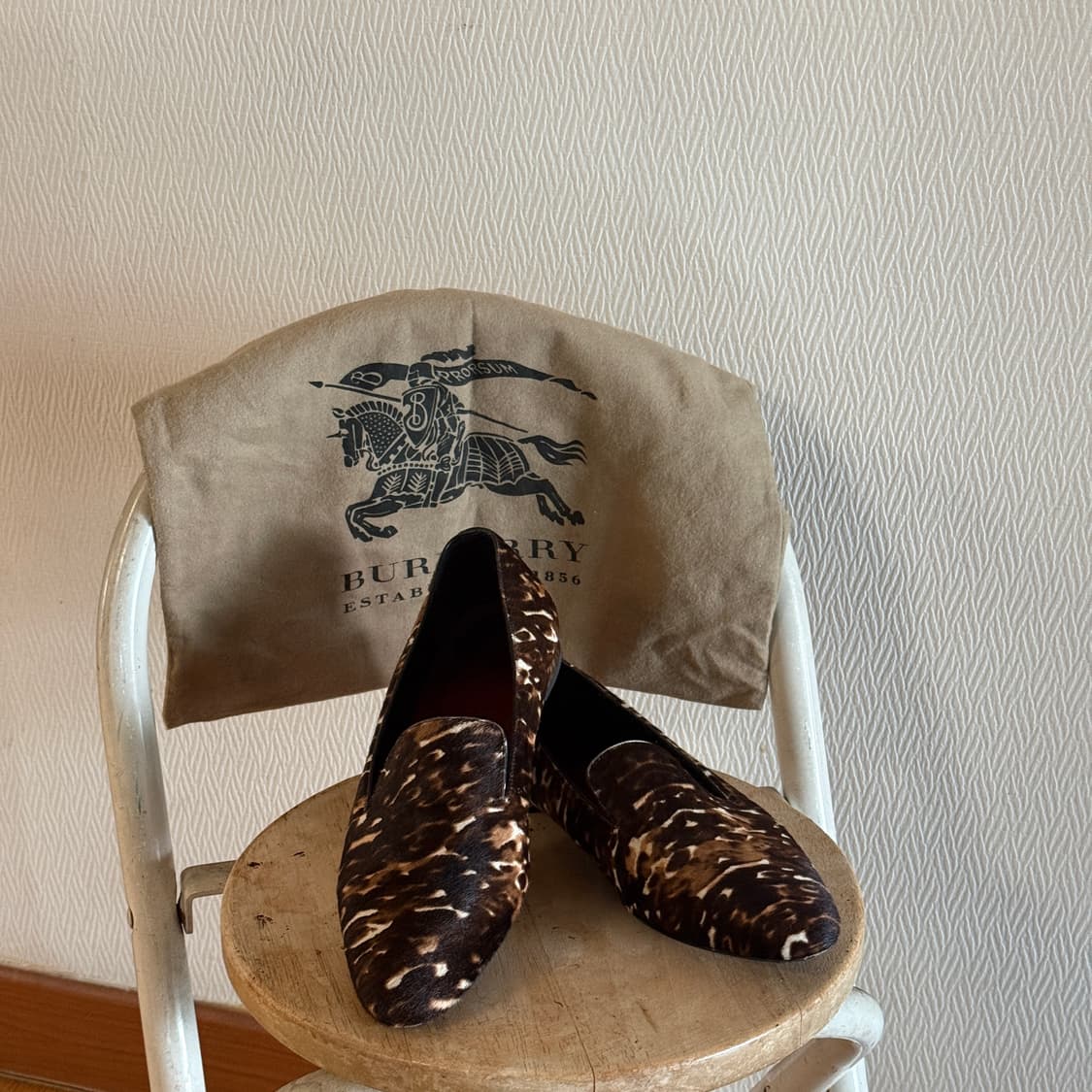 버버리 송치로퍼 38C 상품이미지1