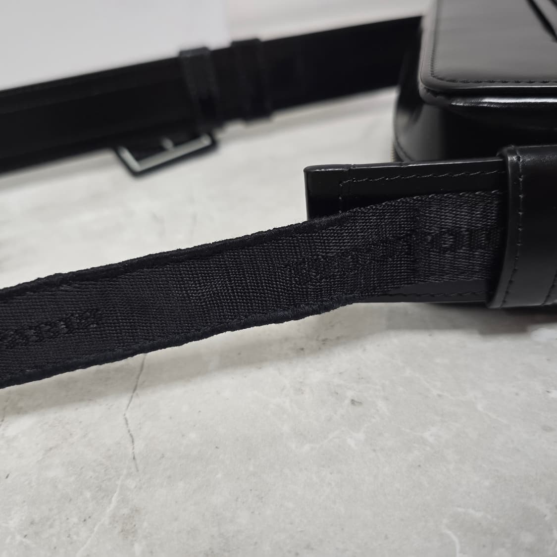 25fw 우영미 스퀘어 미니백 블랙 판매 상품이미지10