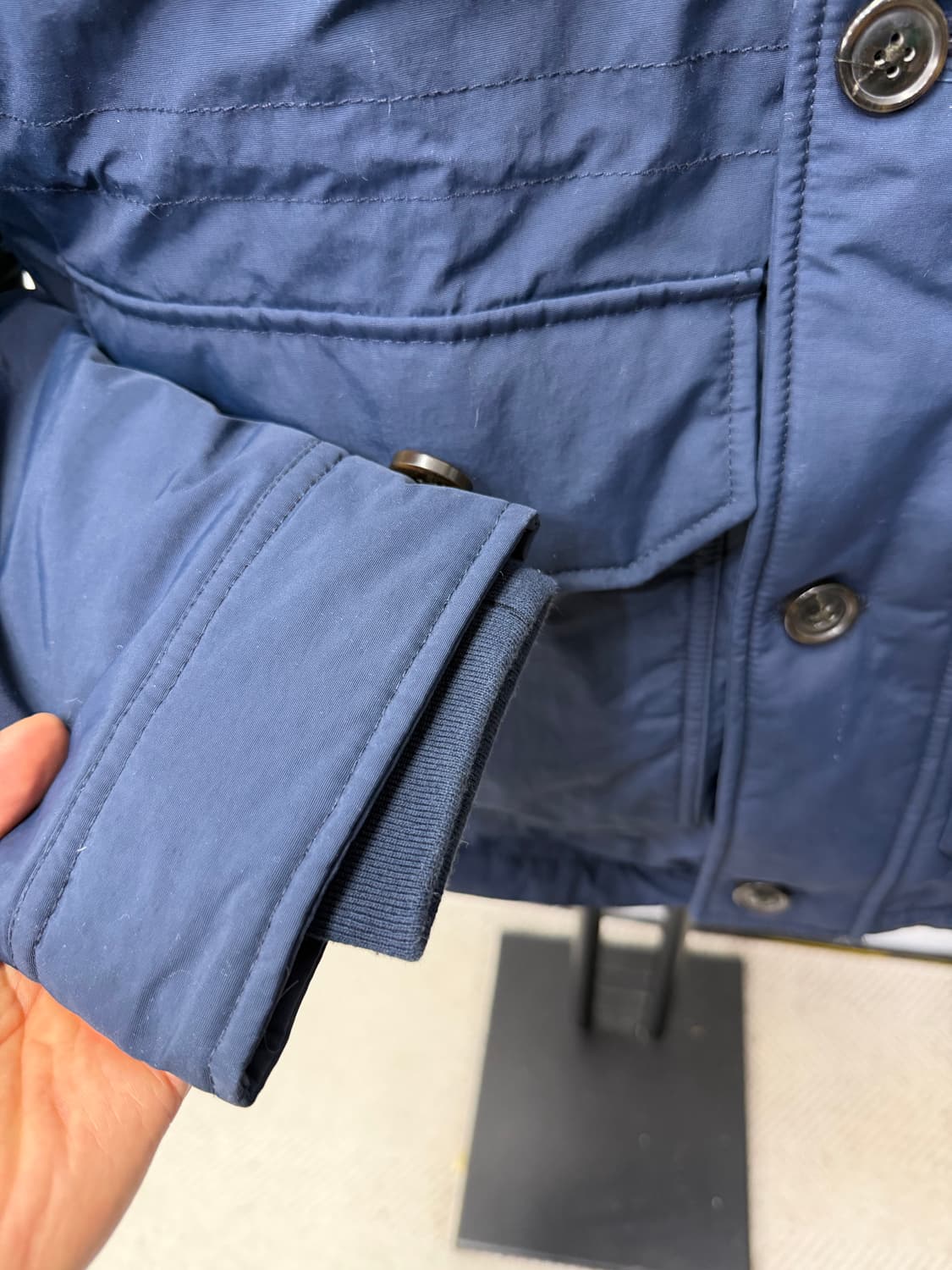 정품) 아베크롬비 남성 패딩 M 상품이미지4