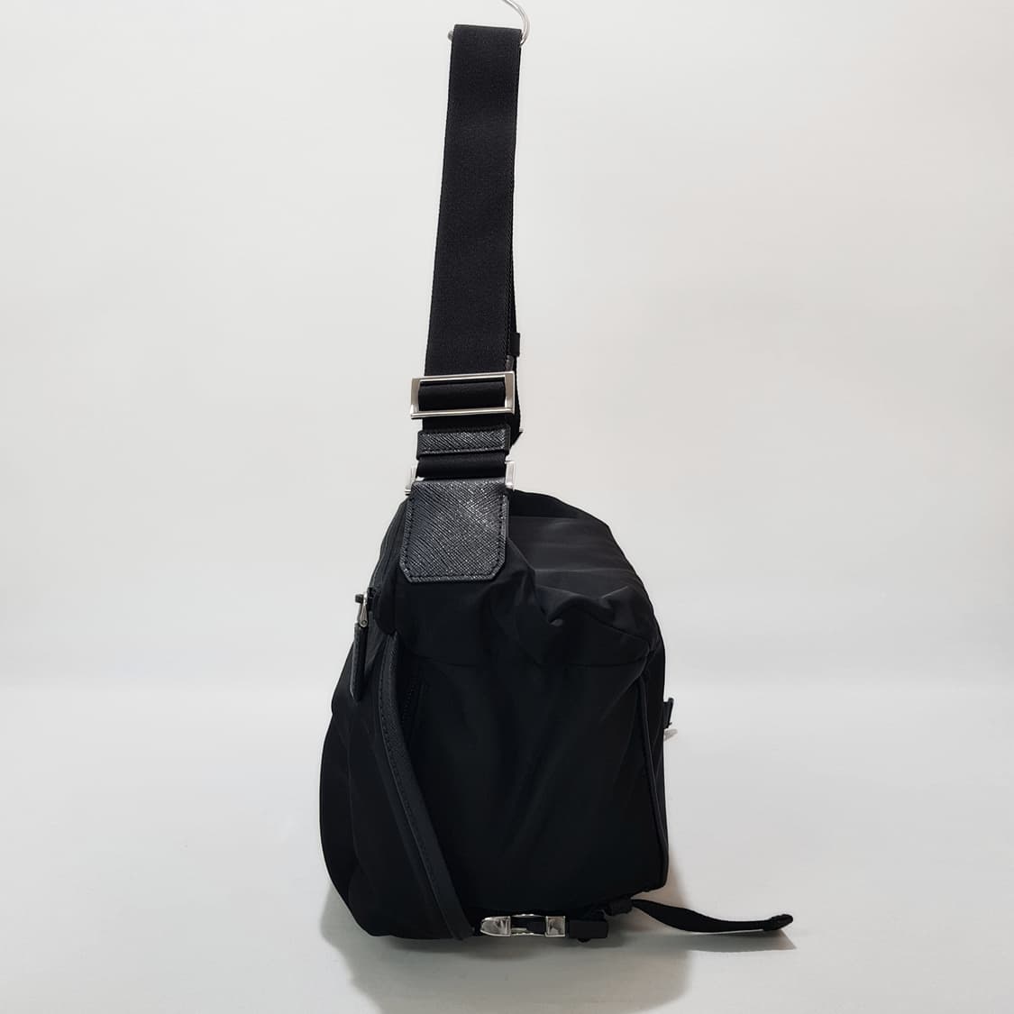 프라다 리나일론 바이커백 2vh994 상품이미지4