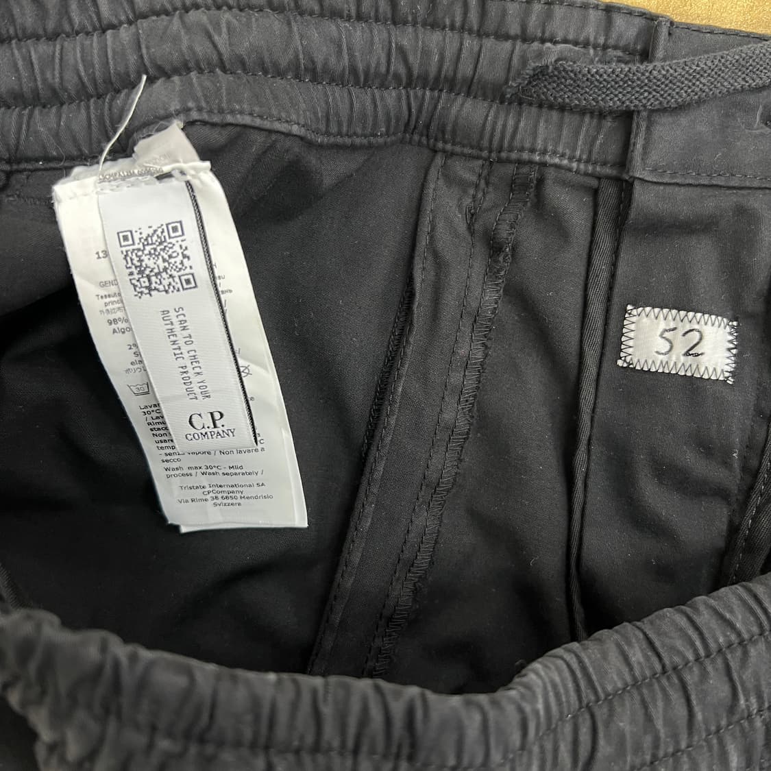 CP컴퍼니 스트레치 새틴 비대칭 지퍼 포켓 카고 팬츠 52 상품이미지9